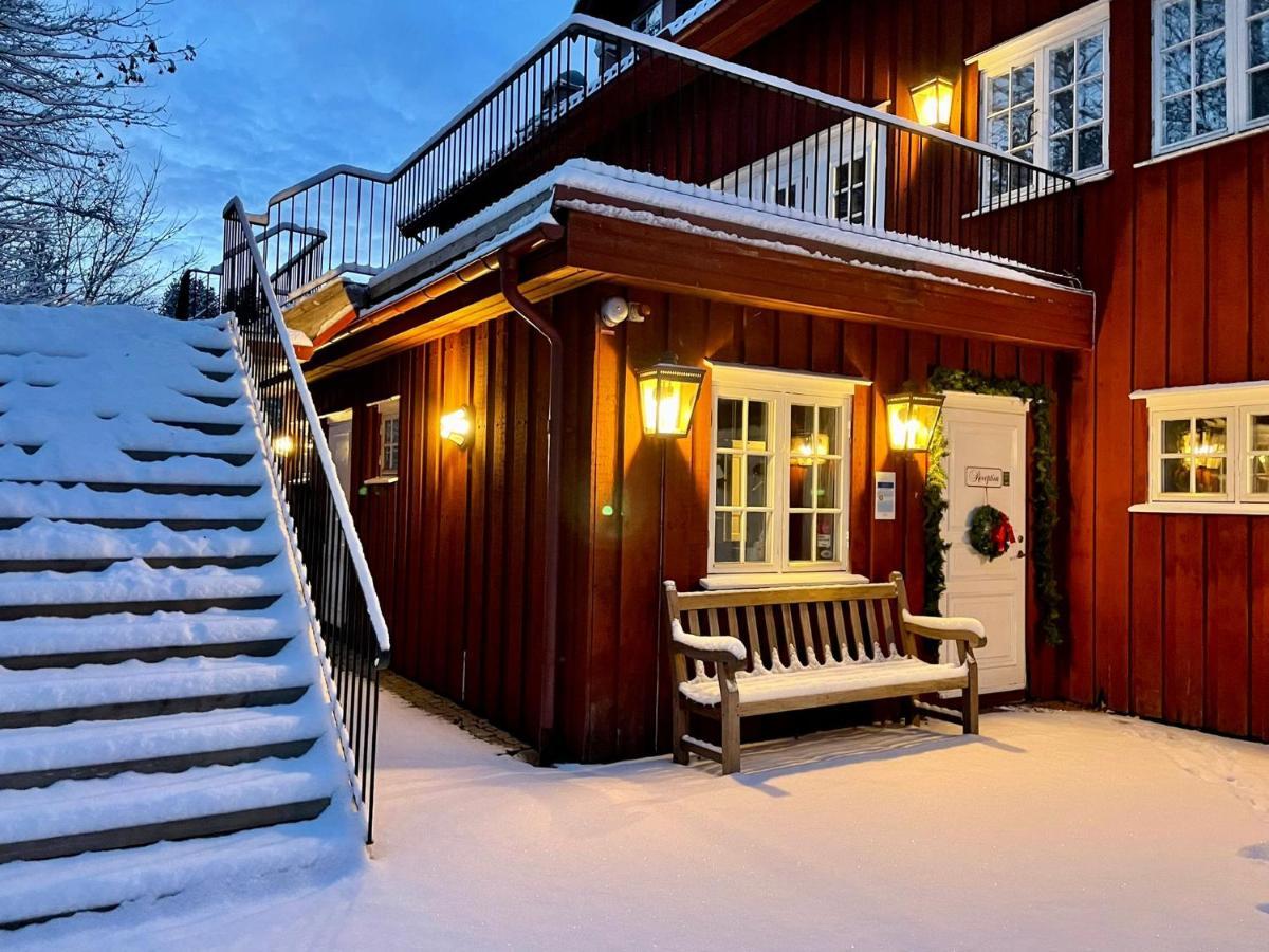 Apertins Hotell Kil エクステリア 写真